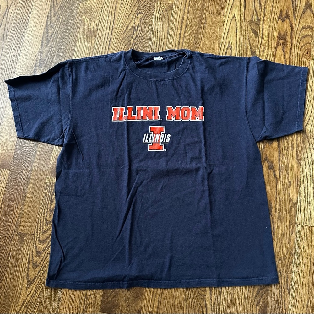 Navy Blue University of Illinois Illini Mom T-Shirt, size XXL